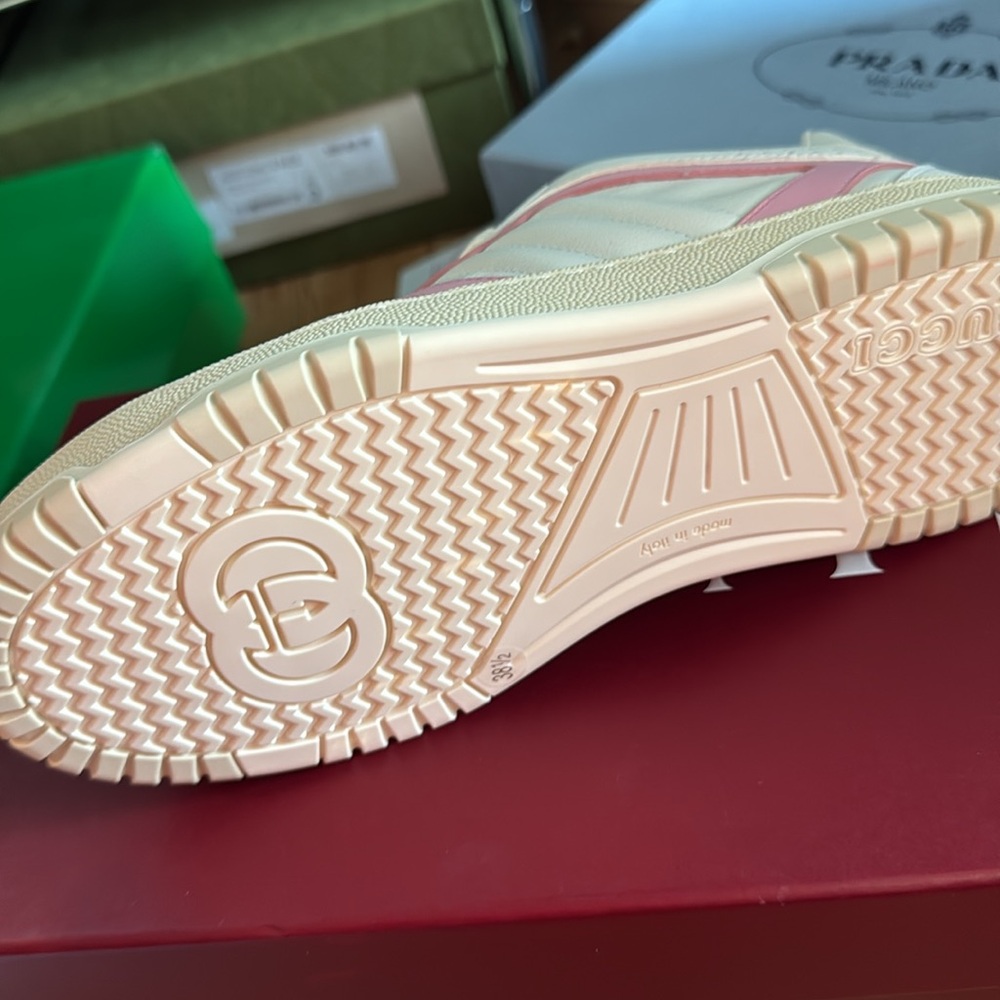 Size 38.5 8.5 US Gucci Re-Web Sneakers White Pink Leather - Picture 5 of 8